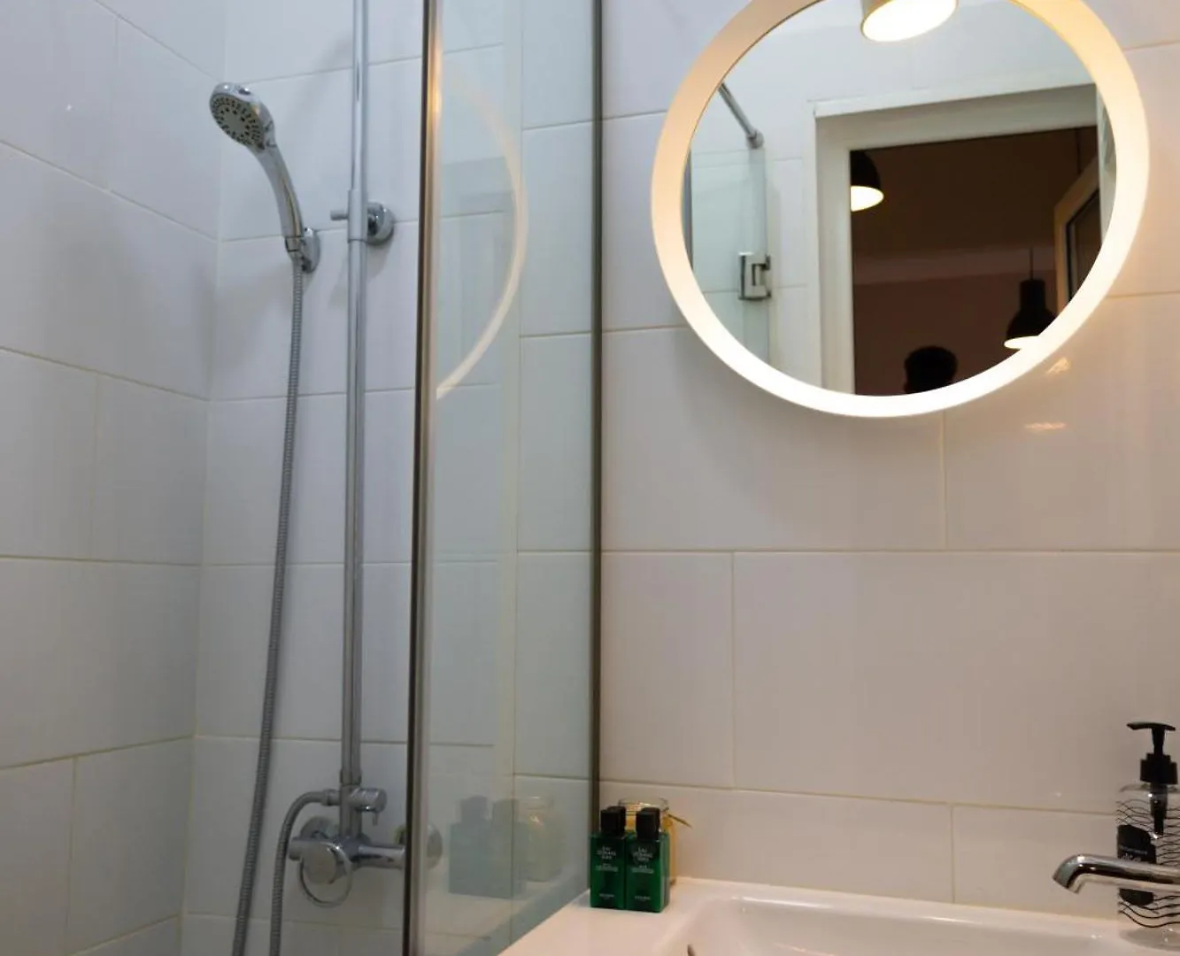 The Loft Luxury Apartments Miracle Home 부쿠레슈티 0*,  루마니아