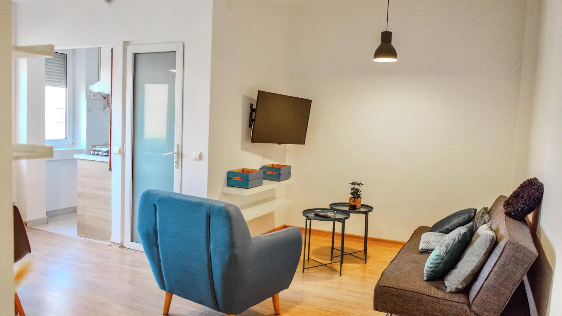 The Loft Luxury Apartments Miracle Home 부쿠레슈티 0*,  루마니아